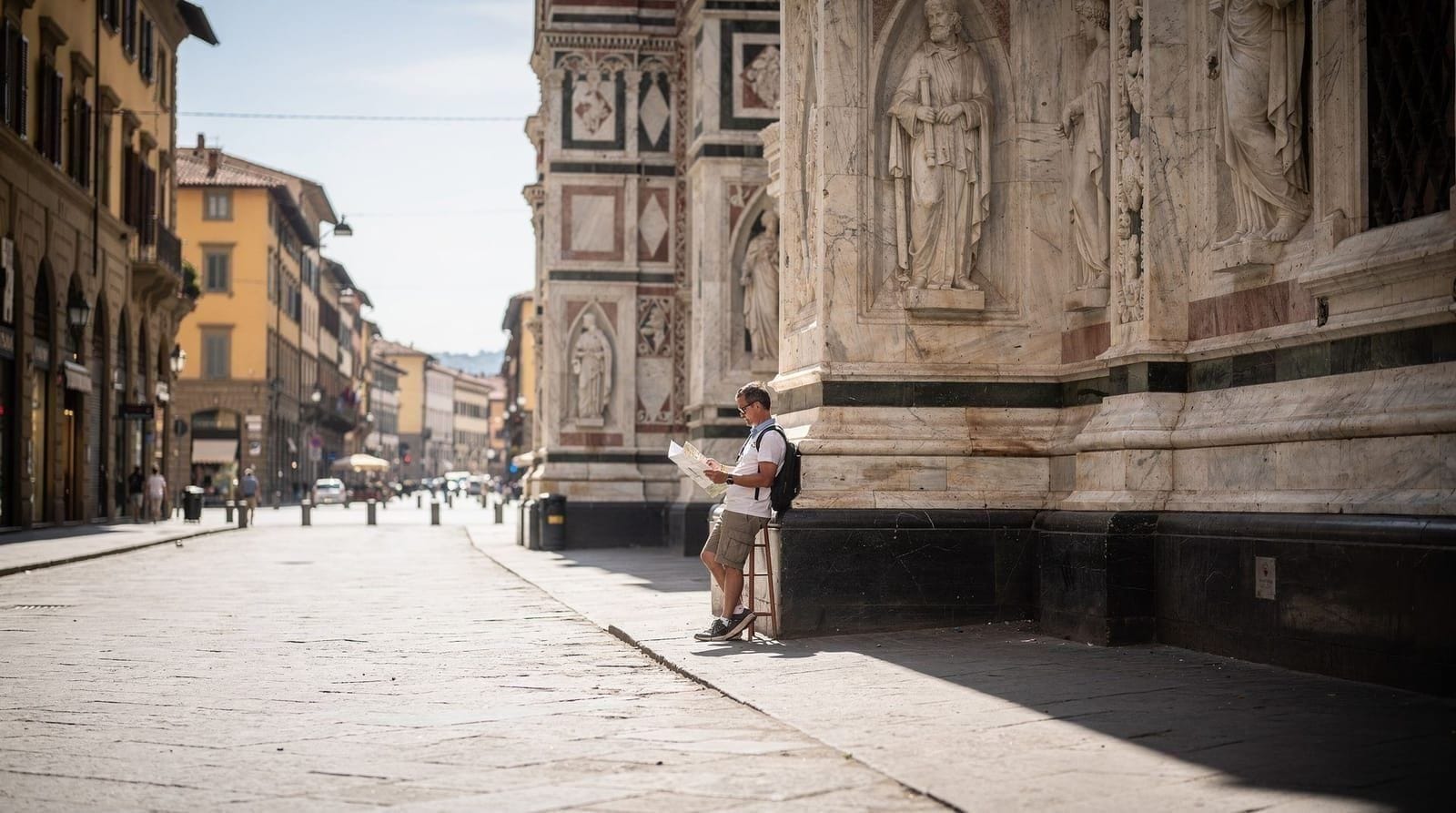 Die Wahrheit über Florenz im August – und warum ich trotzdem hinfahren würde — 38 °C Hitze, halbe Stadt im Urlaub, lange Schlangen. Aber auch leere Straßen bei