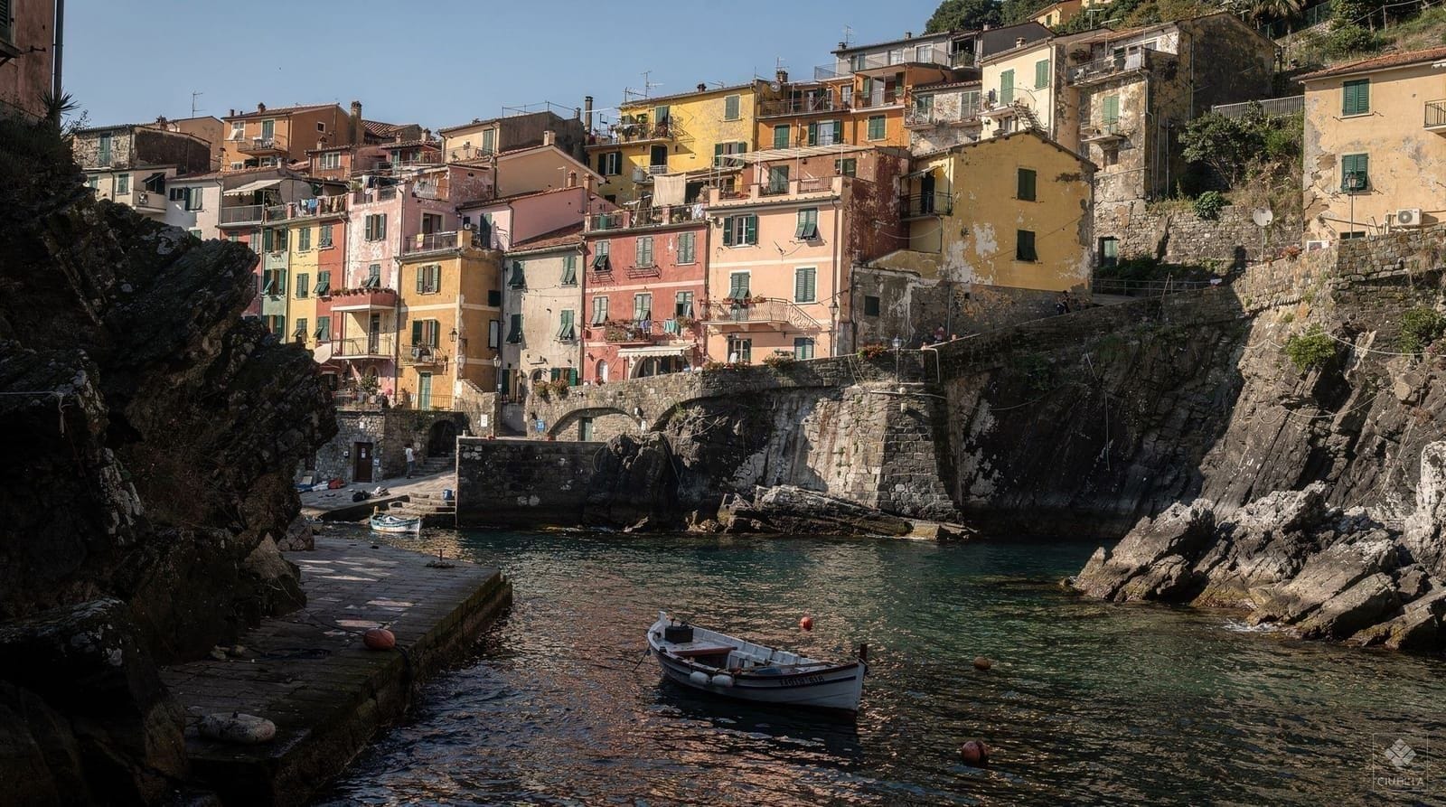 Cinque Terre day trip from Florence: is it actually worth it? — Honest review of Cinque Terre day trips from Florence. The 2.5-hour journey real